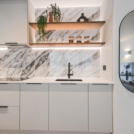 Bow Lane By Aeria Apartments Londra Esterno foto